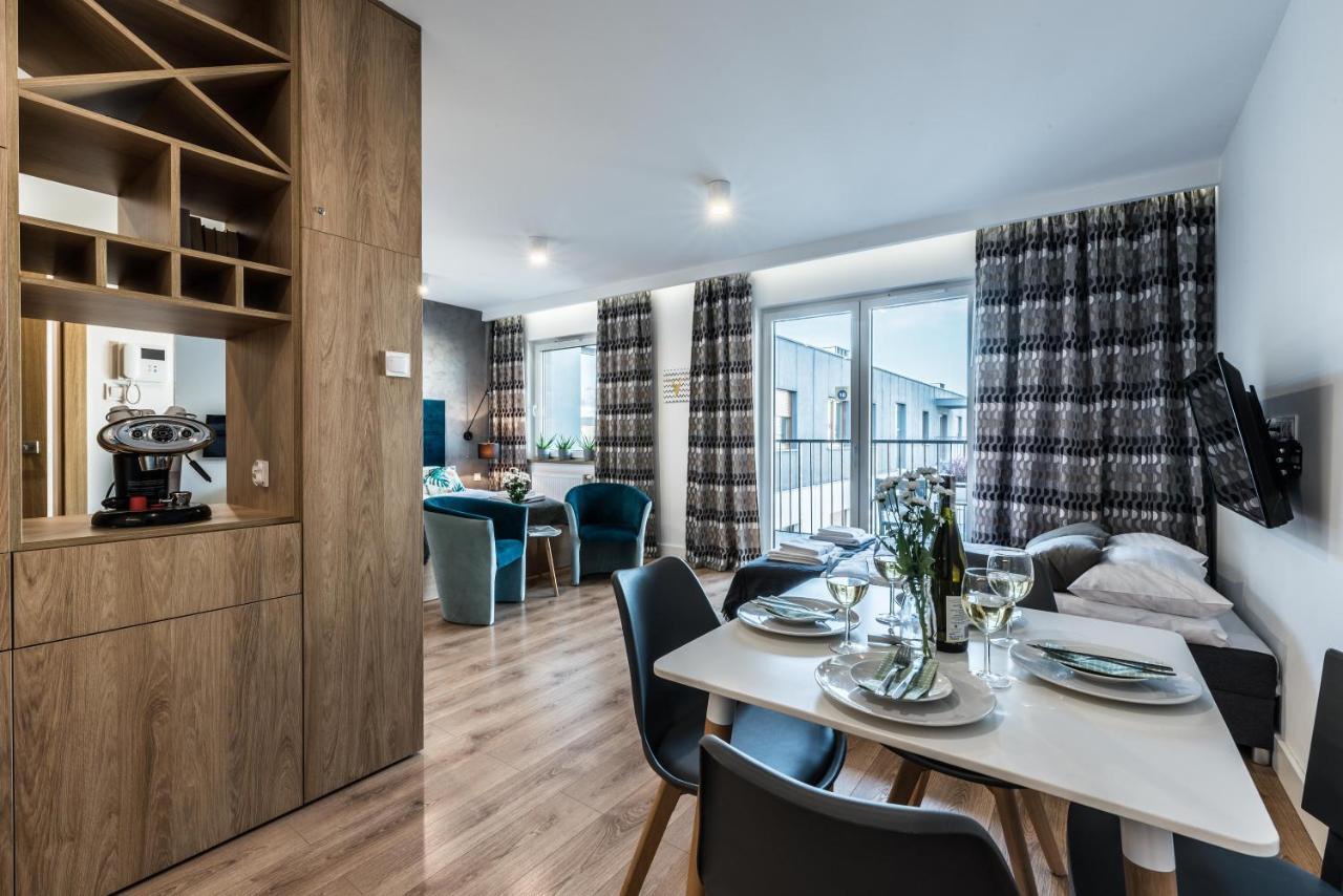 Apartament Targi z garażem i siłownią Poznań Zewnętrze zdjęcie
