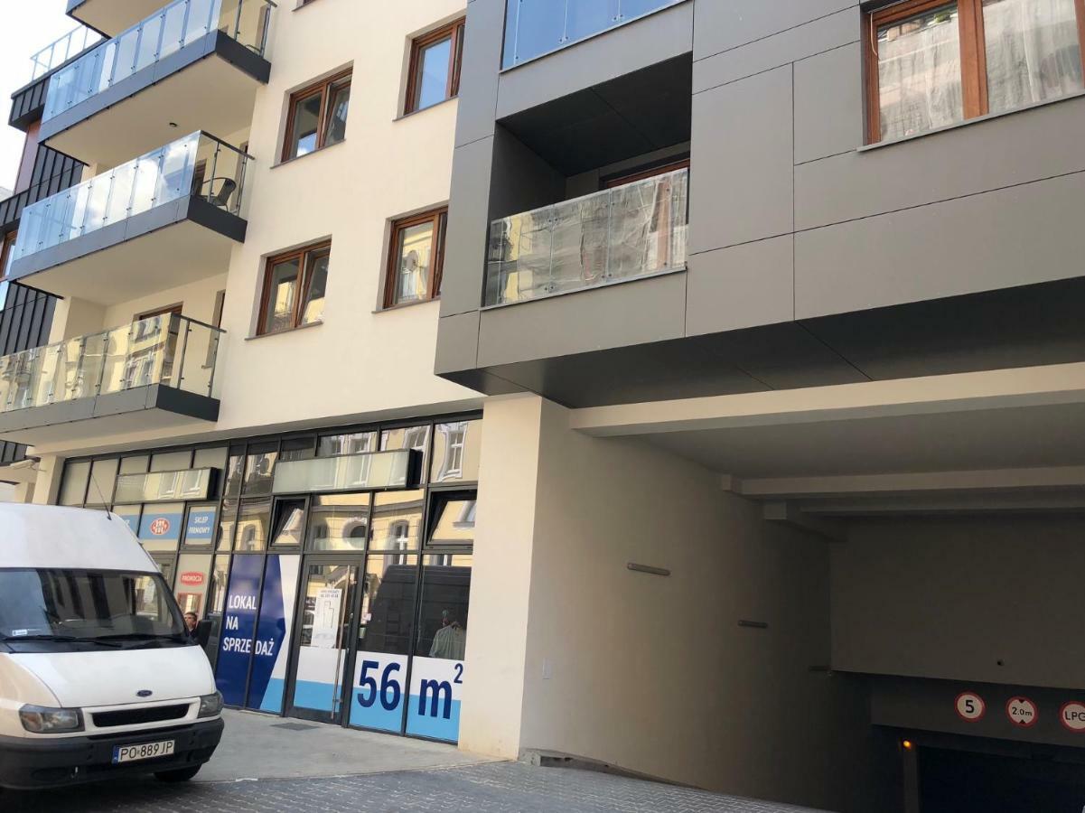 Apartament Targi z garażem i siłownią Poznań Zewnętrze zdjęcie