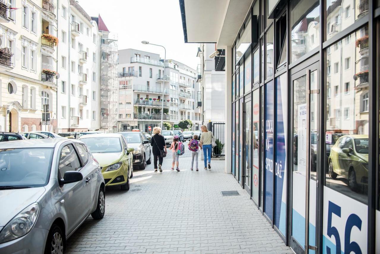 Apartament Targi z garażem i siłownią Poznań Zewnętrze zdjęcie