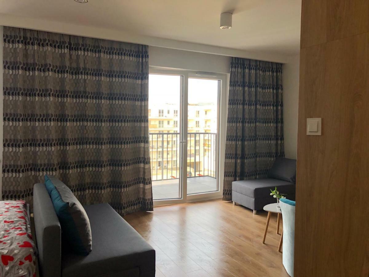Apartament Targi z garażem i siłownią Poznań Zewnętrze zdjęcie