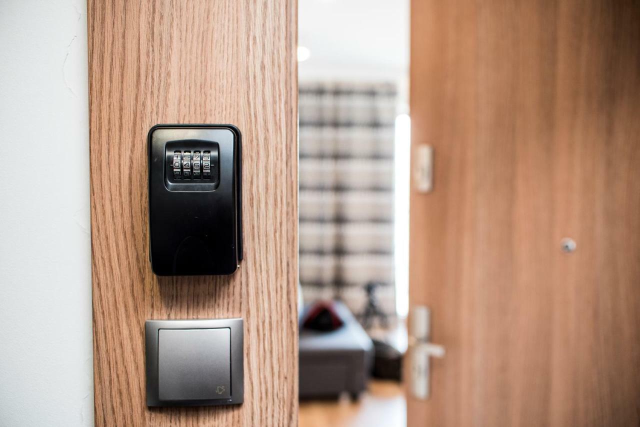 Apartament Targi z garażem i siłownią Poznań Zewnętrze zdjęcie