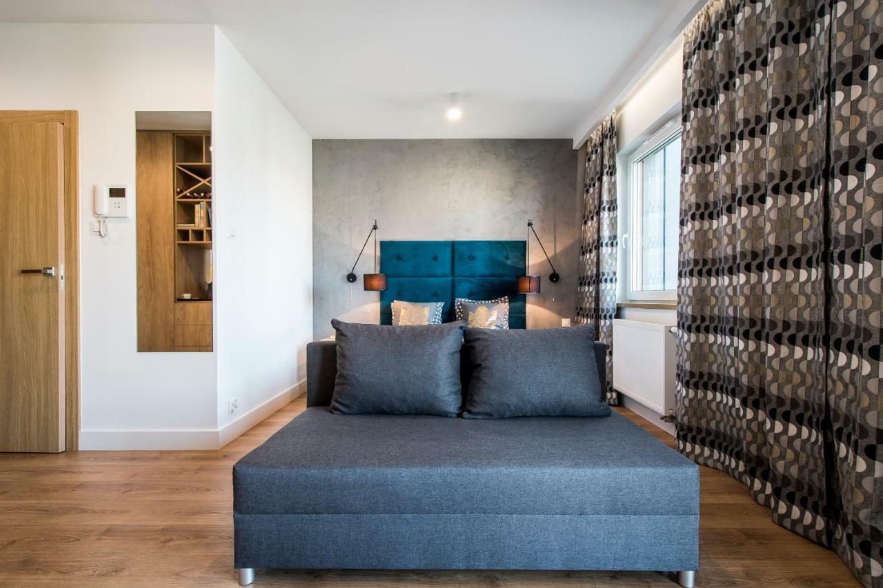 Apartament Targi z garażem i siłownią Poznań Zewnętrze zdjęcie